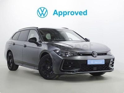 Nuevo VW Passat R-line 150 CV (110 kW) 2025 Gris Familiar