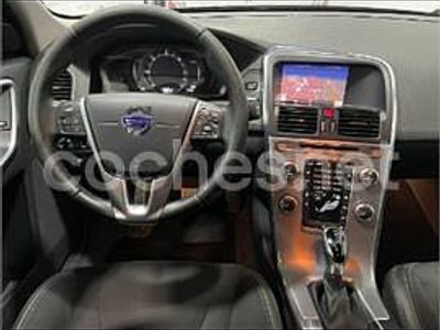 Usado Volvo XC60 R-Design Momentum 150 CV (110 kW) 2017 Negro SUV