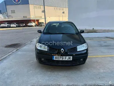 Usado Renault Mégane II Dynamique 150 HP (110 kW) 2007 Preto Sedan
