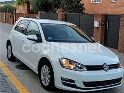 Usado VW Golf VII 110 CV (80 kW) 2016 Blanco Berlina