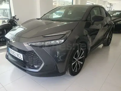 Usado Toyota C-HR 140 CV (102 kW) 2025 Negro SUV