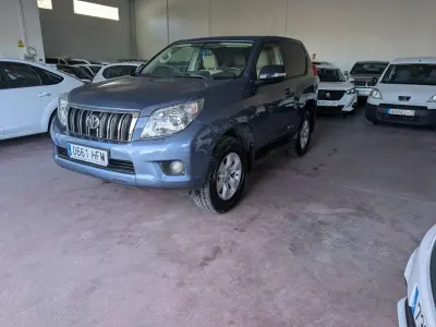 Usado Toyota Land Cruiser 190 CV (139 kW) 2011 Azul SUV