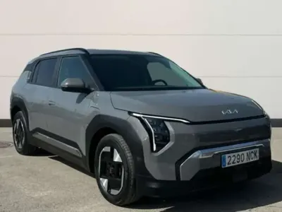 Begagnad Kia EV3 Earth 150 kW (204 HK) 2025 Grå SUV