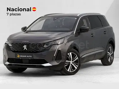 Usado Peugeot 5008 Allure 130 CV (95 kW) 2021 Gris / plata SUV