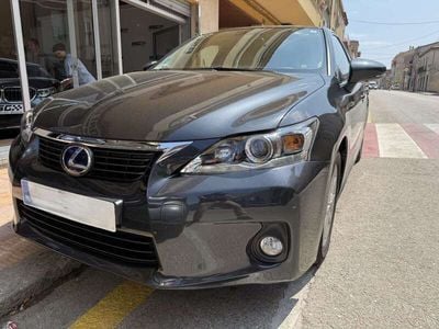 Lexus CT200h