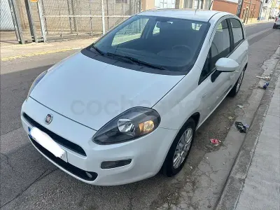 Usado Fiat Punto Easy 95 CV (69 kW) 2013 Blanco Utilitario