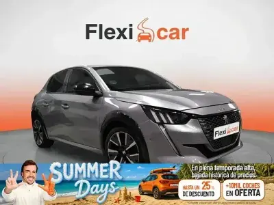 Usado Peugeot 208 GT 100 CV (73 kW) 2021 Gris Utilitario