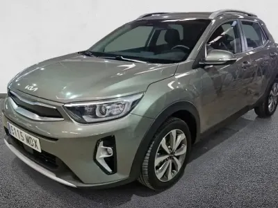 Usado Kia Stonic 120 CV (88 kW) 2023 SUV