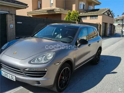 Usado Porsche Cayenne 240 CV (176 kW) 2012 Gris / plata SUV