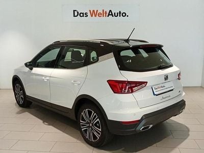 Usado Seat Arona FR 110 CV (80 kW) 2023 Blanco SUV