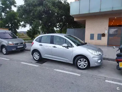 Usado Citroën C3 Attraction 68 CV (50 kW) 2014 Gris / plata Berlina