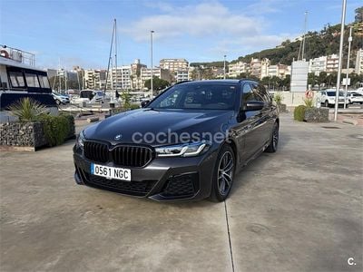 Gris / plata Usado 2023 BMW 530e Familiar | 53.000 €