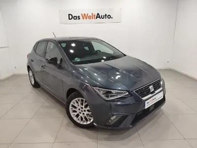 Usado Seat Ibiza FR 116 CV (85 kW) 2025 Gris Utilitario