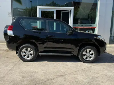 Usado Toyota Land Cruiser 173 CV (127 kW) 2010 Negro SUV