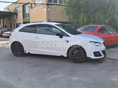 Usado Seat Ibiza SC FR 143 CV (105 kW) 2010 Blanco Utilitario