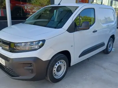 Nuevo Opel Combo S 102 CV (75 kW) 2025 Blanco Monovolumen