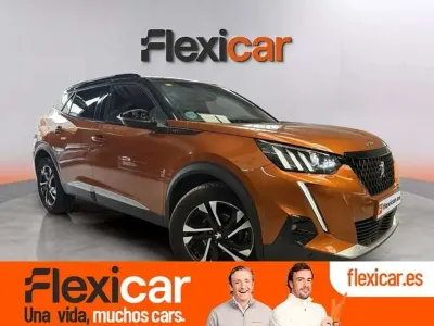Usado Peugeot 2008 Allure 131 CV (96 kW) 2020 Naranja SUV