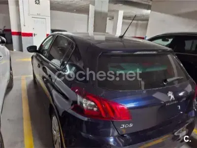 Usado Peugeot 308 Active 110 CV (80 kW) 2020 Negro Berlina
