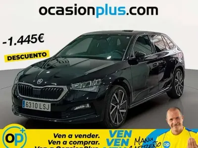 Usado Skoda Scala Sport 110 CV (80 kW) 2021 Negro Utilitario