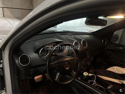 Gris / plata Usado 2009 Mercedes ML320 Edition 1 SUV | 9500 € (Super precio)
