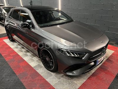Gris / plata Usado 2023 Mercedes A200 Berlina | 35.750 € (Caro)