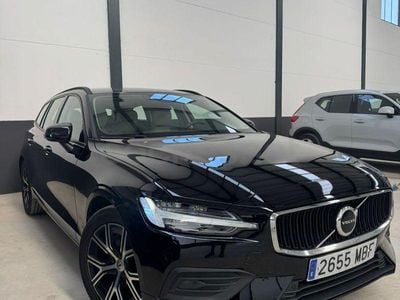 Käytetty Volvo V60 162 HP (119 kW) 2022 Musta Farmari
