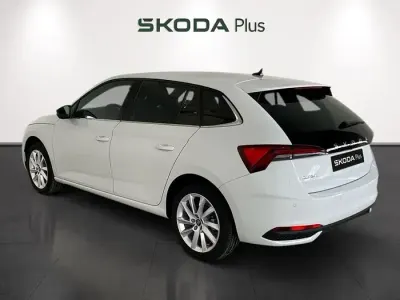 Usado Skoda Scala 115 CV (84 kW) 2026 Blanco Utilitario