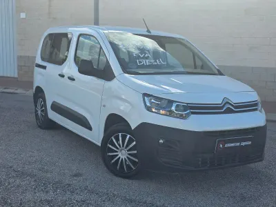 Usado Citroën Berlingo Business Class 102 CV (75 kW) 2021 Blanco Monovolumen