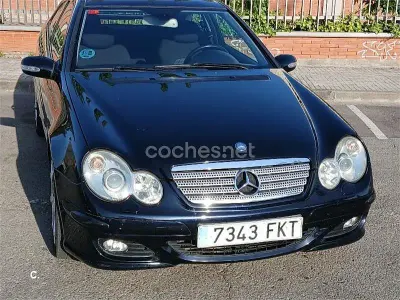 Usado Mercedes C180 Sport Edition 143 CV (105 kW) 2007 Azul Berlina