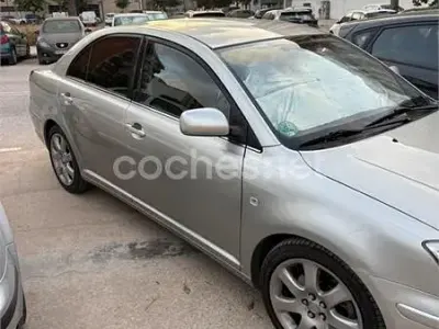 Usado Toyota Avensis Executive 147 CV (108 kW) 2006 Gris / plata Berlina