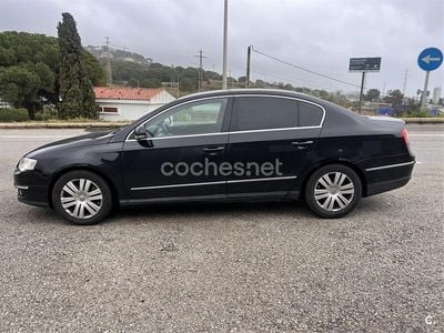 Usado VW Passat Highline 140 CV (102 kW) 2006 Negro Berlina