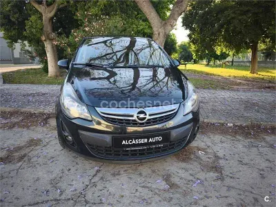 Usado Opel Corsa Selective 90 CV (66 kW) 2015 Negro Utilitario