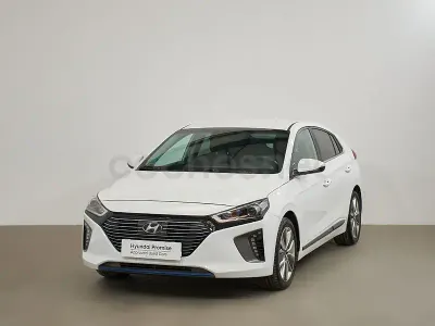 Usado Hyundai Ioniq 141 CV (103 kW) 2018 Blanco Utilitario