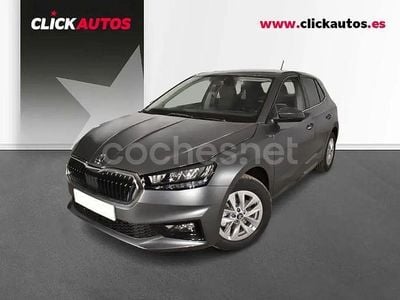 Gris Usado 2025 Skoda Fabia Selection Berlina | 19.700 € (Un poco caro)
