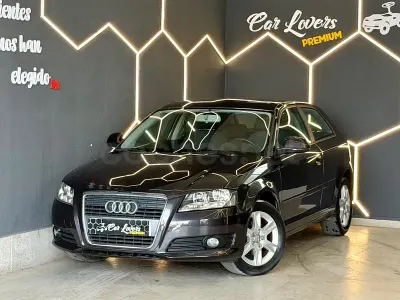 Usado Audi A3 Ambition 105 CV (77 kW) 2009 Gris / plata Utilitario