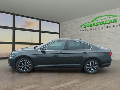 Gris Usado 2020 VW Passat Executive Berlina | 14.628 € (Super precio)