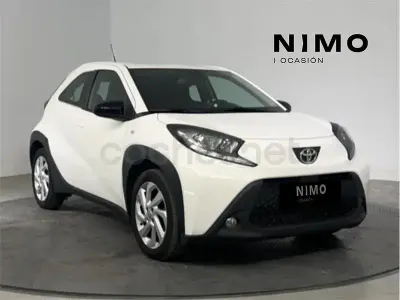 Usado Toyota Aygo X Play 72 CV (52 kW) 2025 Blanco SUV