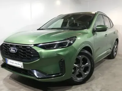 Usado Ford Kuga ST-Line 180 CV (132 kW) 2025 Verde SUV