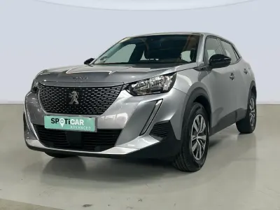 Usado Peugeot e-2008 Active 100 kW (136 CV) 2022 Gris SUV