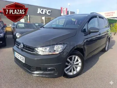 Usado VW Touran Business 115 CV (84 kW) 2018 Gris / plata Monovolumen