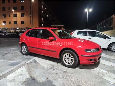 Rojo Usado 2002 Seat Leon Berlina | 2600 € (Precio justo)