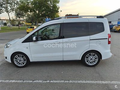 Blanco Usado 2016 Ford Tourneo Courier Titanium Monovolumen | 8999 € (Precio justo)