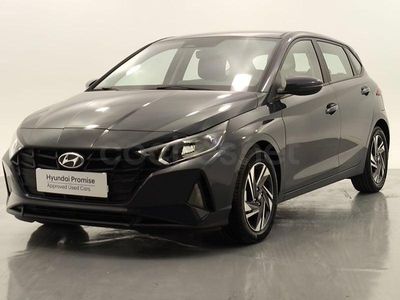 Usado Hyundai i20 84 CV (61 kW) 2023 Gris / plata Berlina
