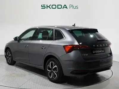 Nuevo Skoda Scala Selection 115 CV (84 kW) 2025 Gris Utilitario