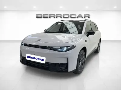 Begagnad Leapmotor C10 158 kW (215 HK) 2025 Vit SUV