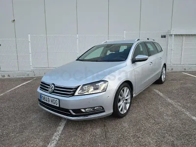 Usado VW Passat Highline 160 CV (117 kW) 2011 Gris / plata Familiar