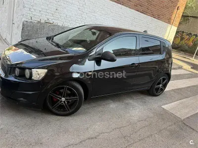 Usado Chevrolet Aveo LT 95 CV (69 kW) 2012 Negro Berlina