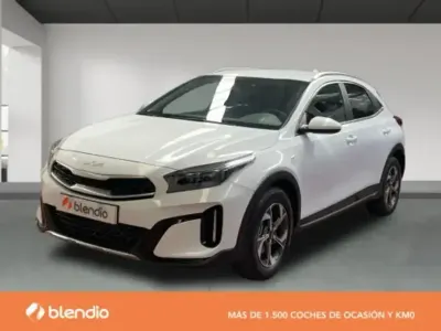 Usado Kia XCeed 100 CV (73 kW) 2025 Blanco SUV