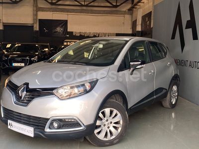 Usado Renault Captur Intens 90 CV (66 kW) 2016 Gris / plata SUV