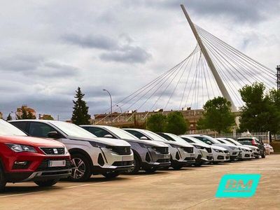 Usado Peugeot 208 Allure 100 CV (73 kW) 2024 Blanco Utilitario